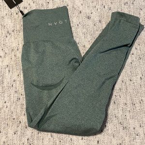 NWT NVGNT Seamless Forest Green Leggings, size S